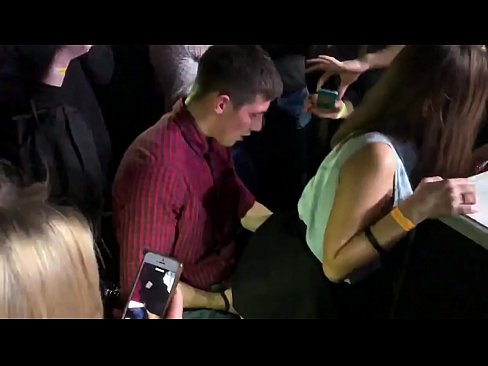 ❤️ Seks sebenar di kelab malam Rusia. Gadis Rusia berusia 18 tahun di dubur dan faraj disetubuhi di kelab malam ️❌ Lucah berkualiti pada ms.pornado-co.ru ﹏